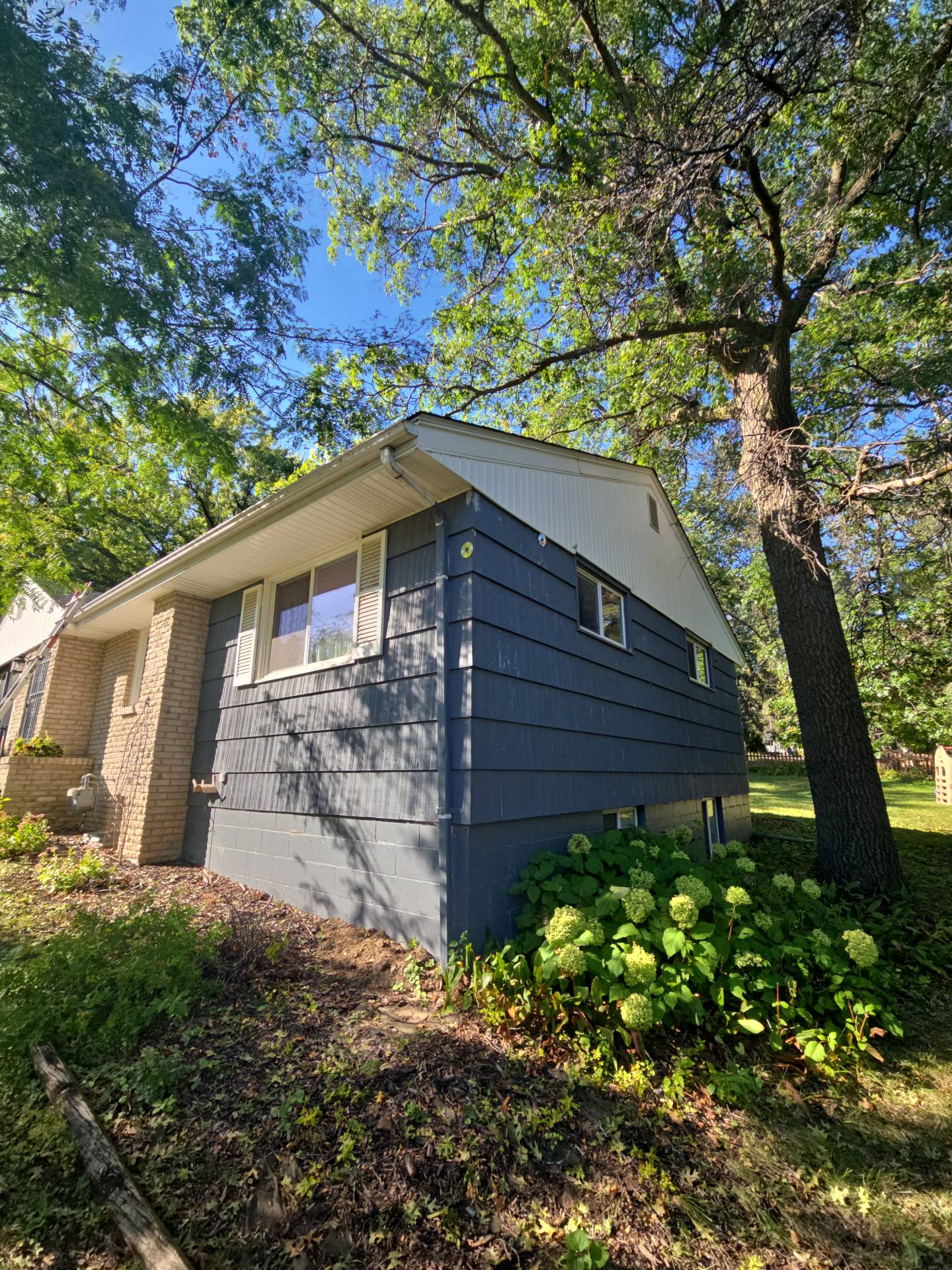 Roofing project detail in Minnetonka, MN 10